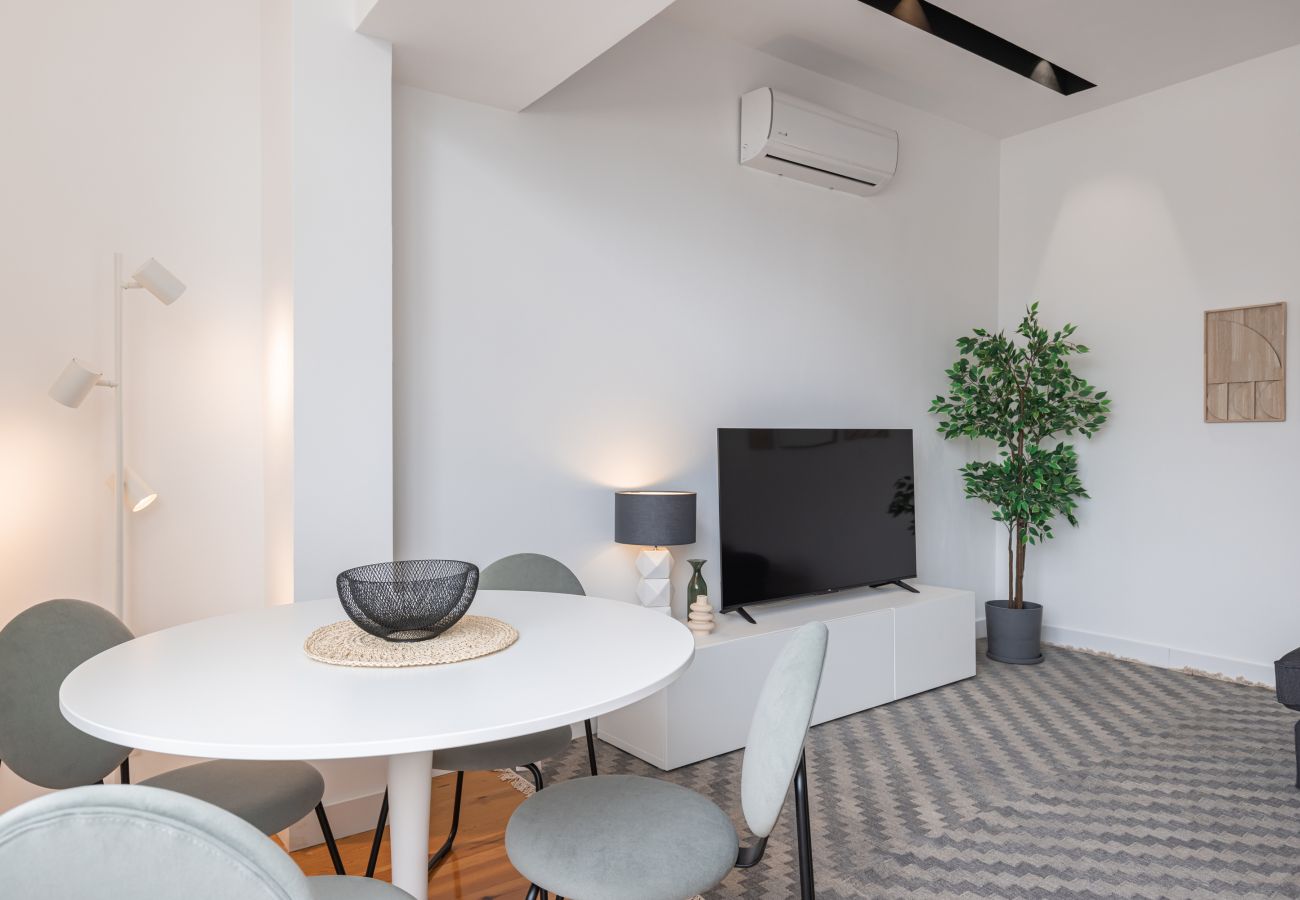 Apartment in Lisbon - City Bright Apartment by Innkeeper
