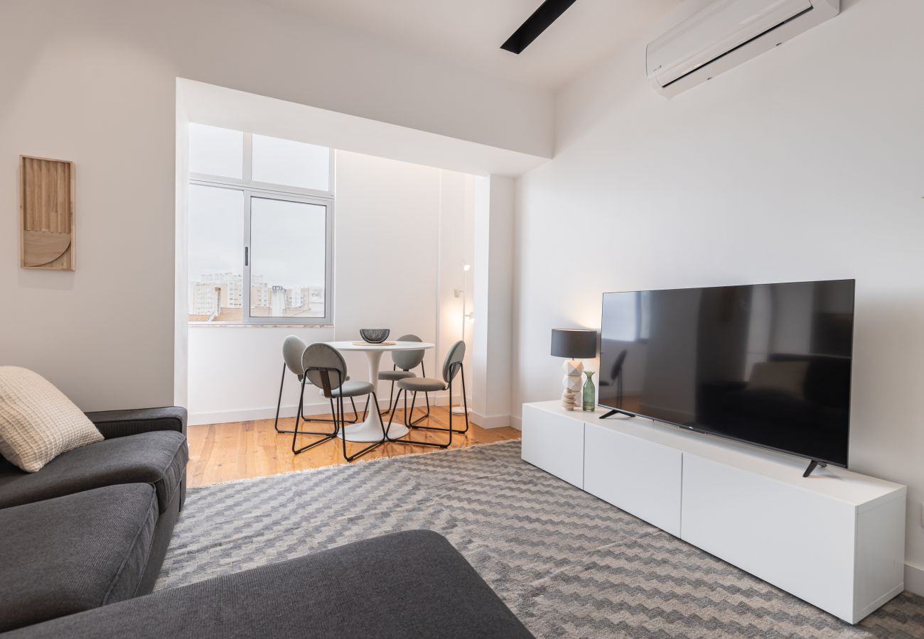 Apartment in Lisbon - City Bright Apartment by Innkeeper