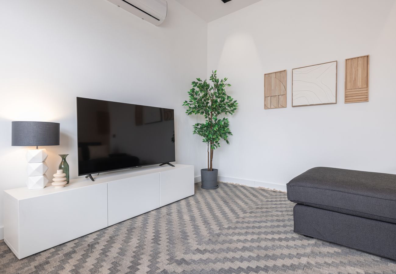 Apartment in Lisbon - City Bright Apartment by Innkeeper