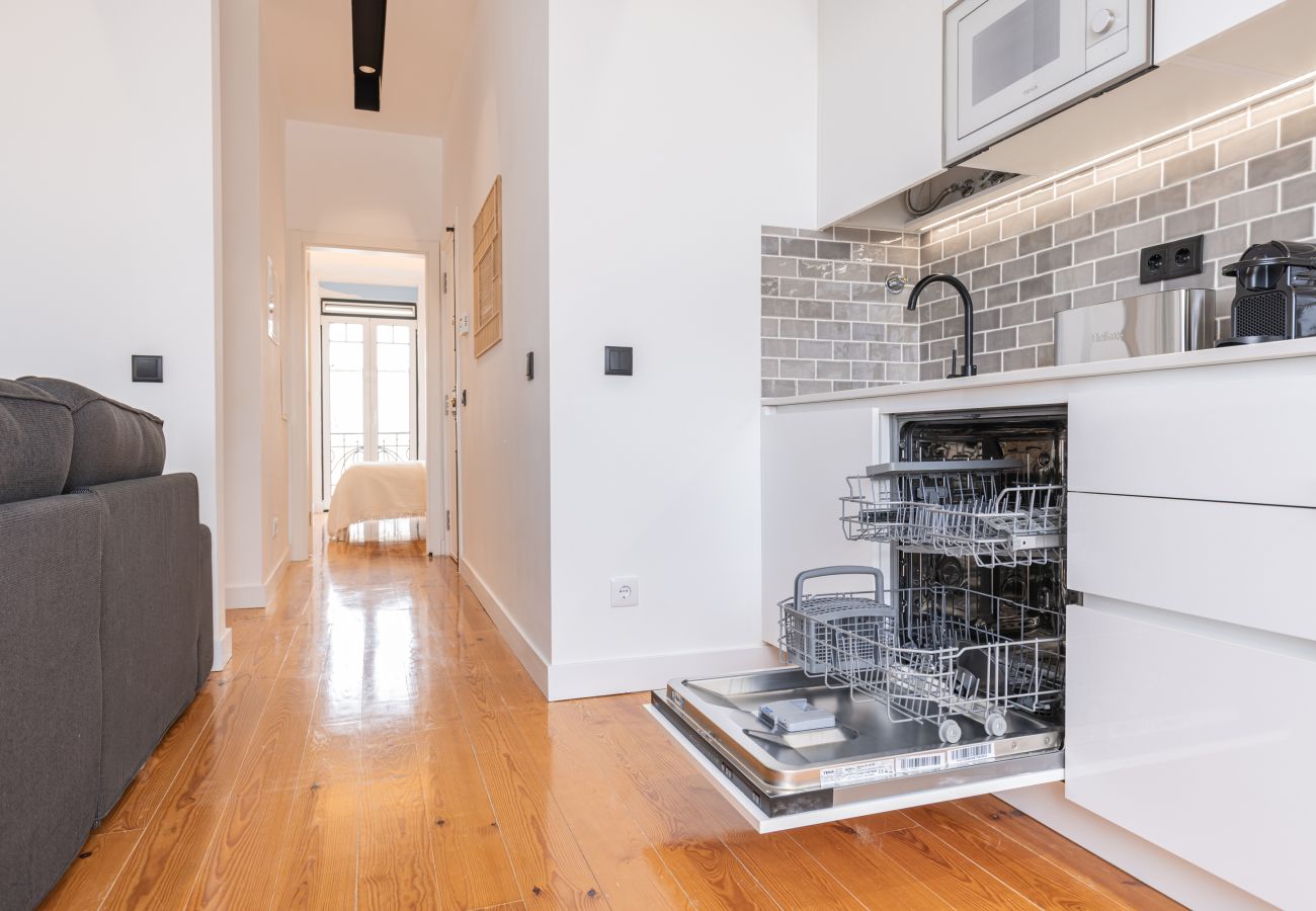Apartment in Lisbon - City Bright Apartment by Innkeeper