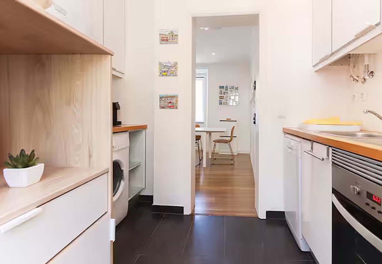 Apartment in Lisbon - Trendy Santos Apartment