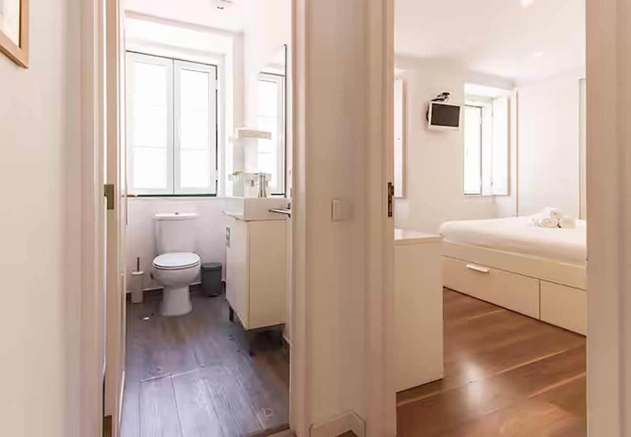 Apartment in Lisbon - Trendy Santos Apartment