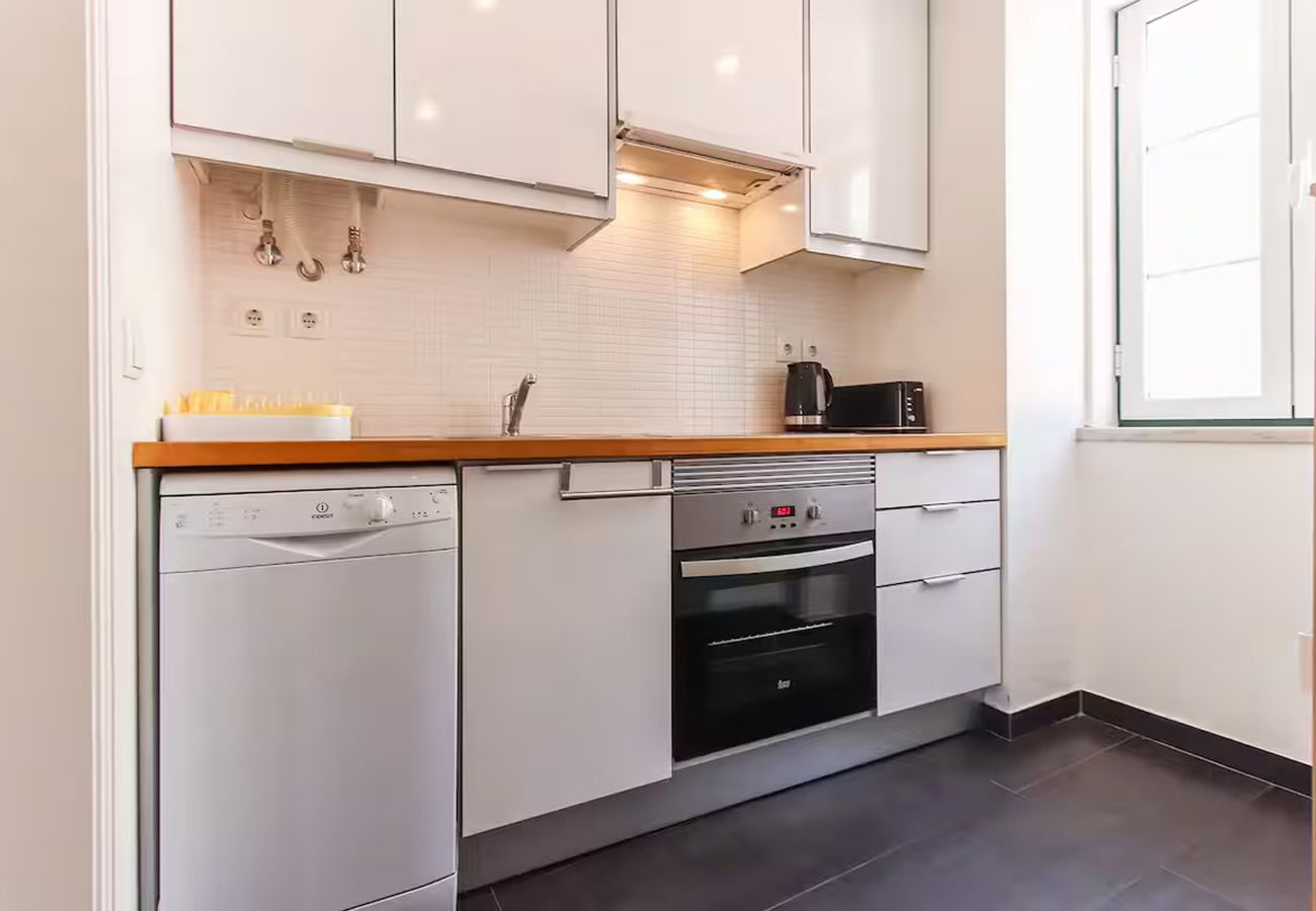 Apartment in Lisbon - Trendy Santos Apartment