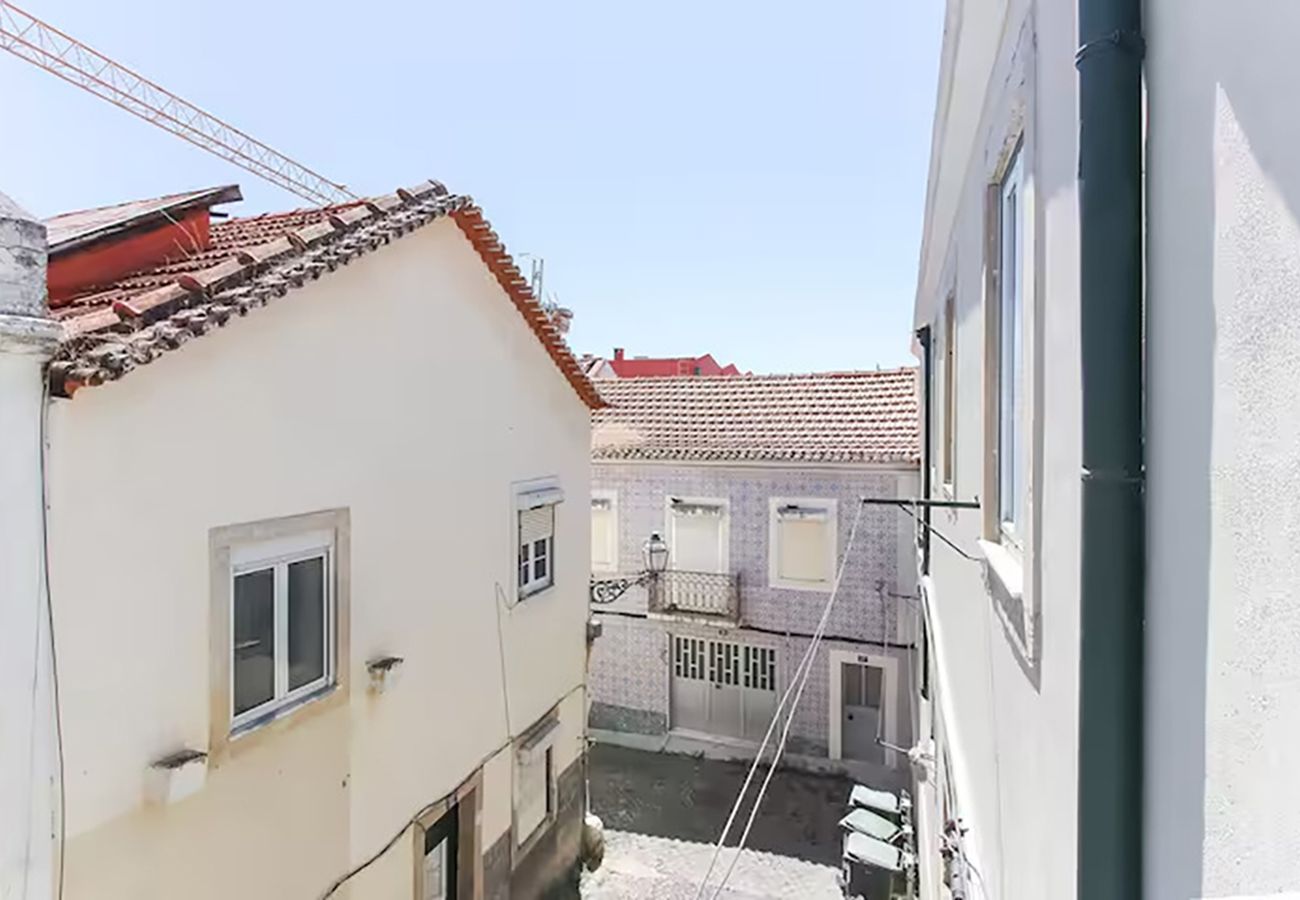 Apartment in Lisbon - Trendy Santos Apartment