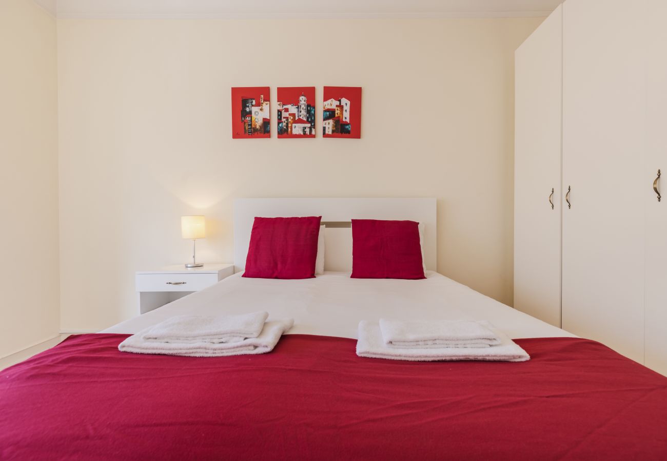 Apartment in Lisbon - Quiet retreat 