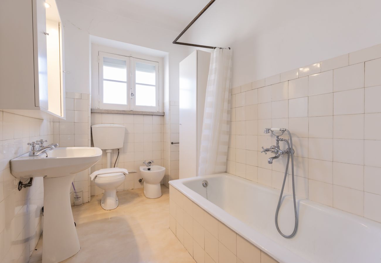 Apartment in Lisbon - Quiet retreat 