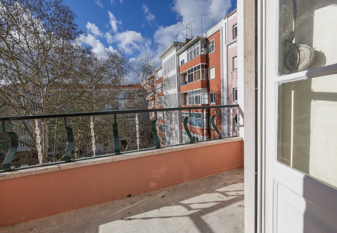 Apartment in Lisbon - Quiet retreat 