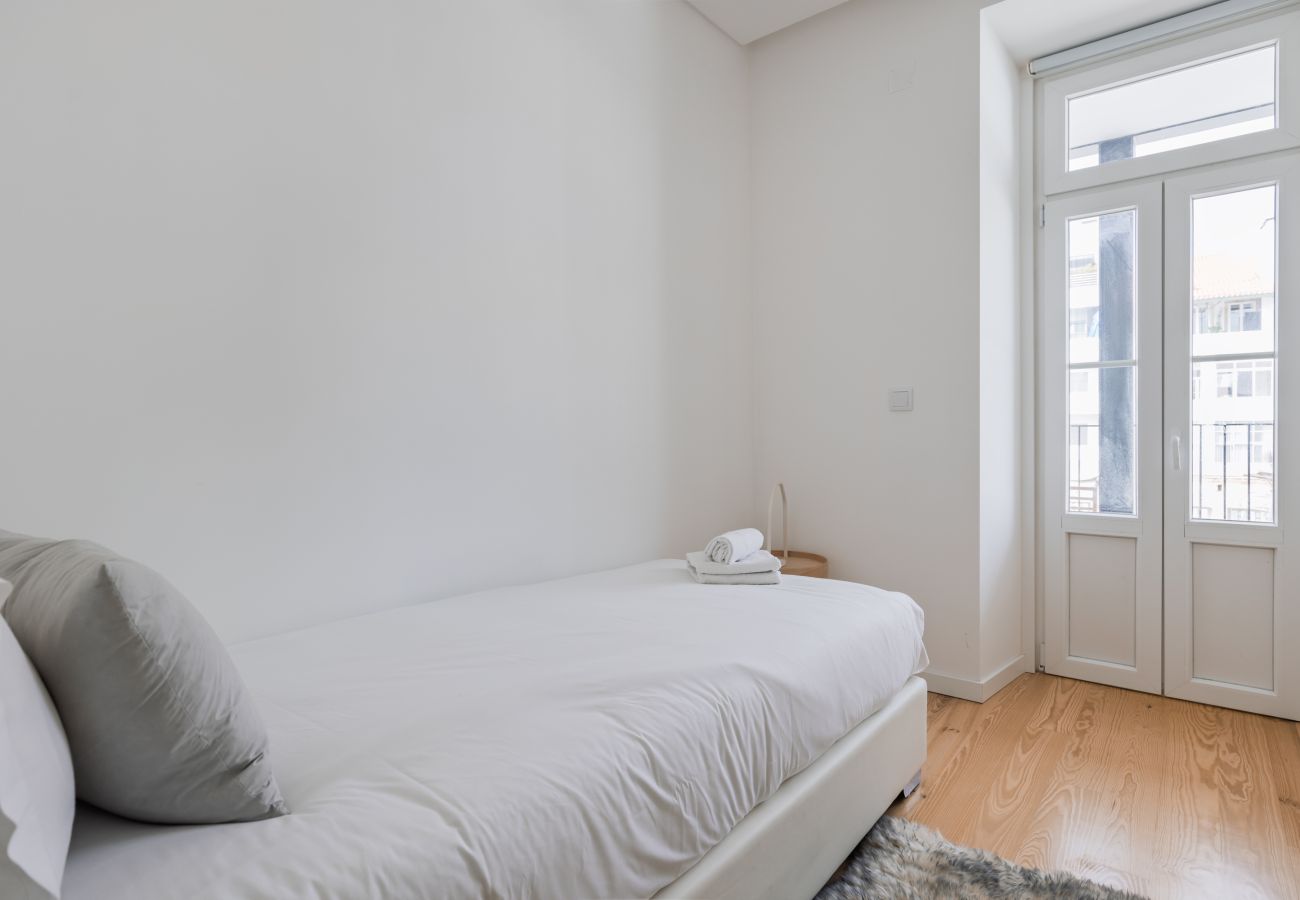 Apartment in Lisbon - Braga 10 II