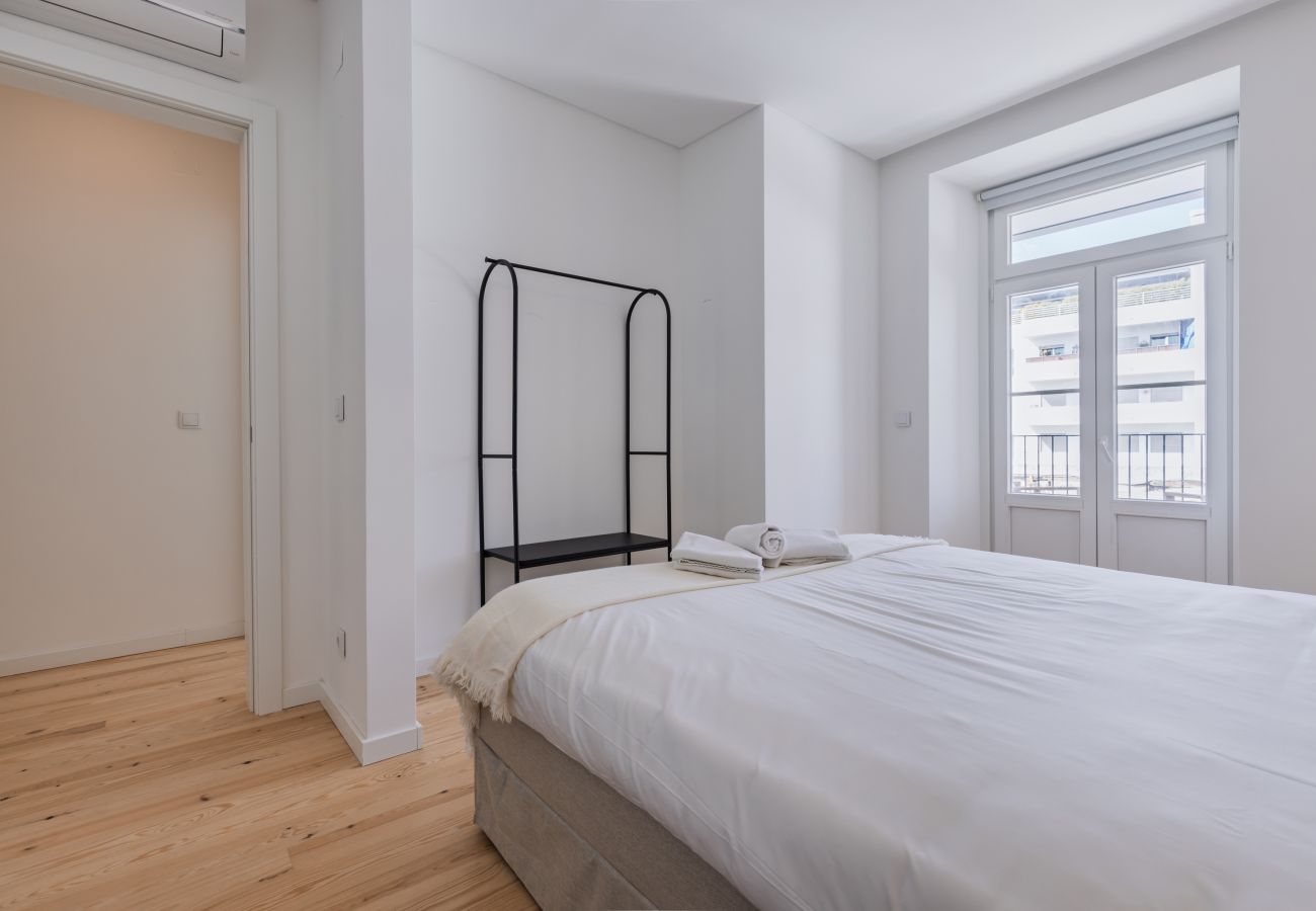Apartment in Lisbon - Braga 10 II
