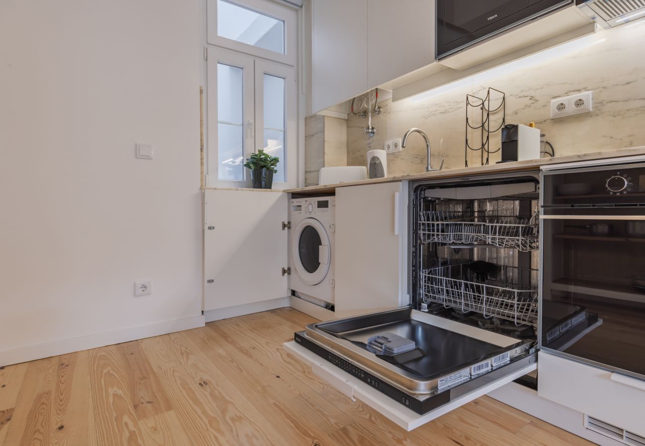 Apartment in Lisbon - Braga 10 II