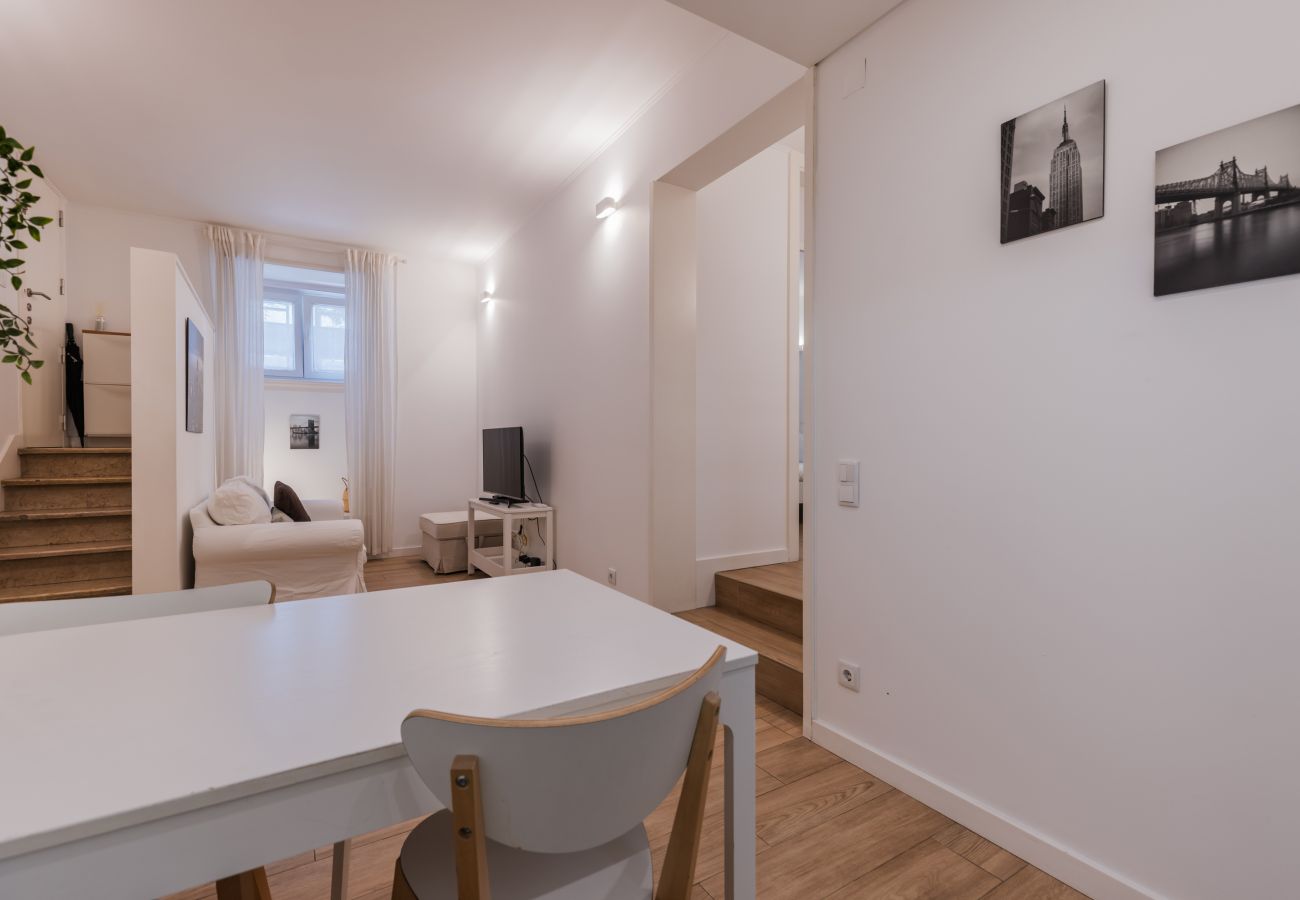 Apartment in Lisbon - Cozy 2 bedroom retreat