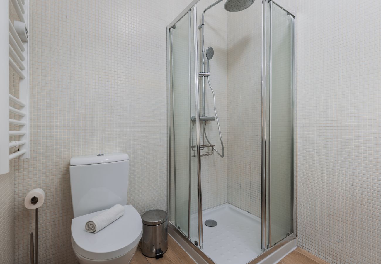 Apartment in Lisbon - Cozy 2 bedroom retreat