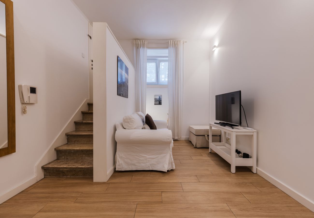 Apartment in Lisbon - Cozy 2 bedroom retreat