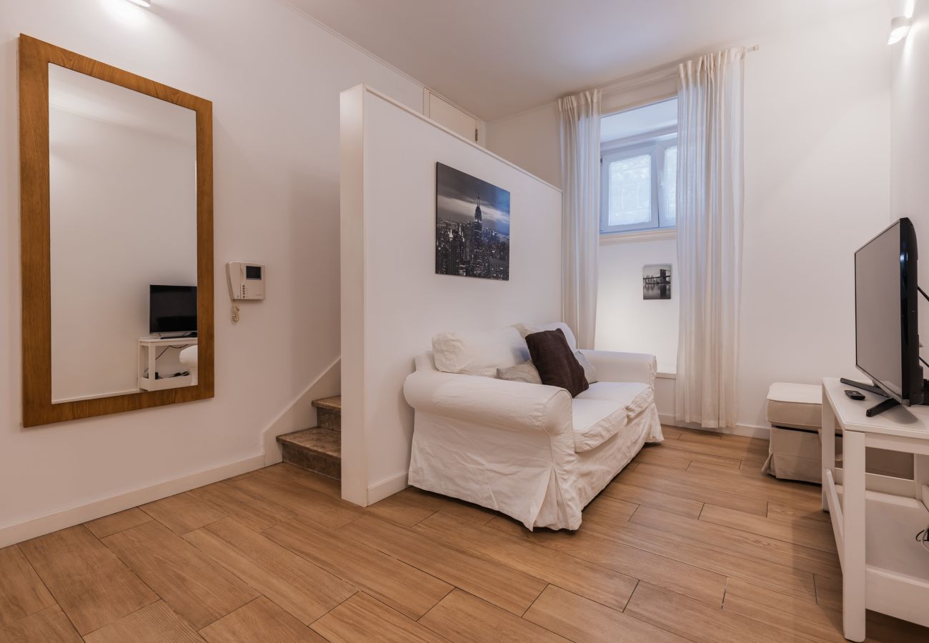 Apartment in Lisbon - Cozy 2 bedroom retreat