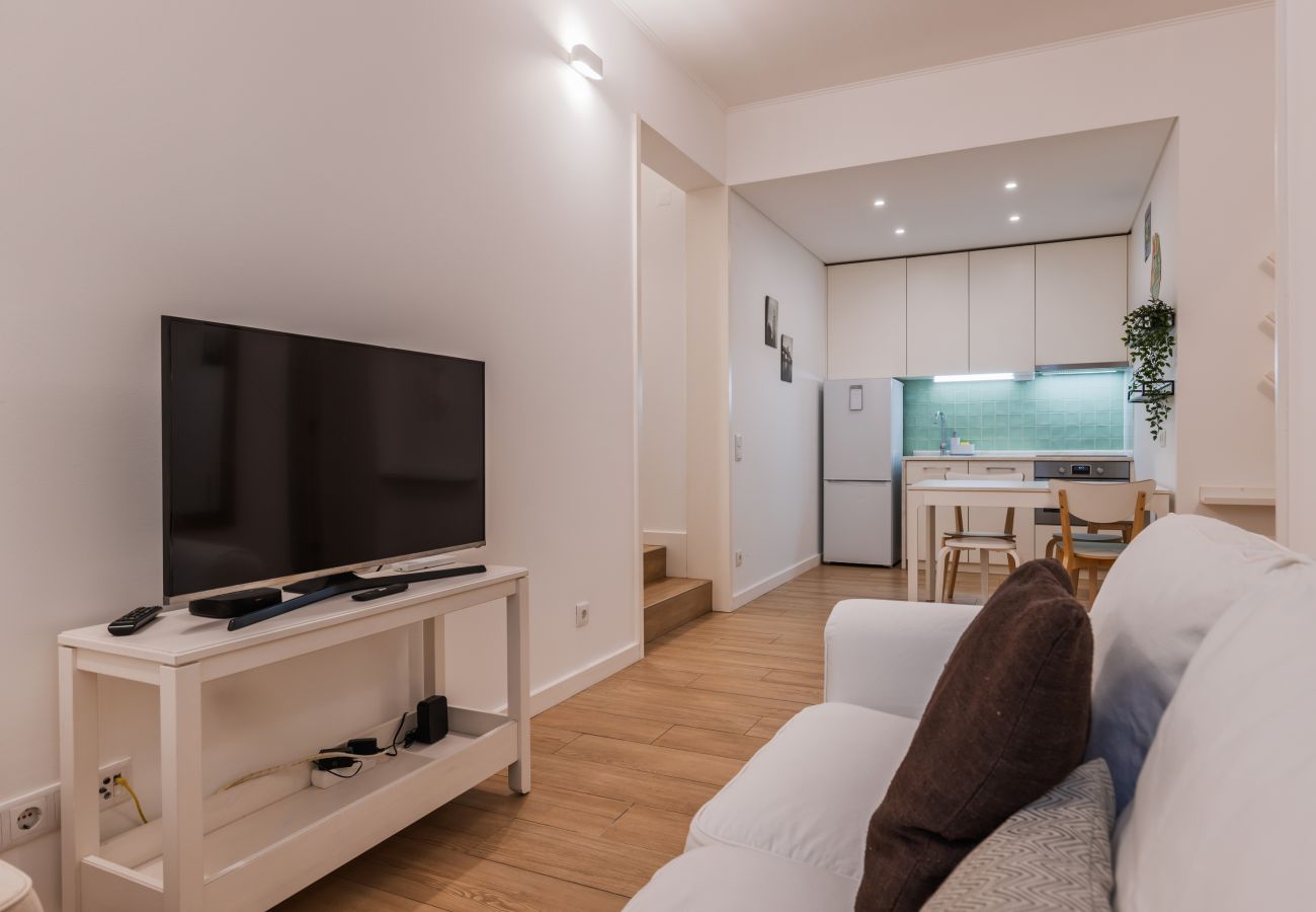 Apartment in Lisbon - Cozy 2 bedroom retreat