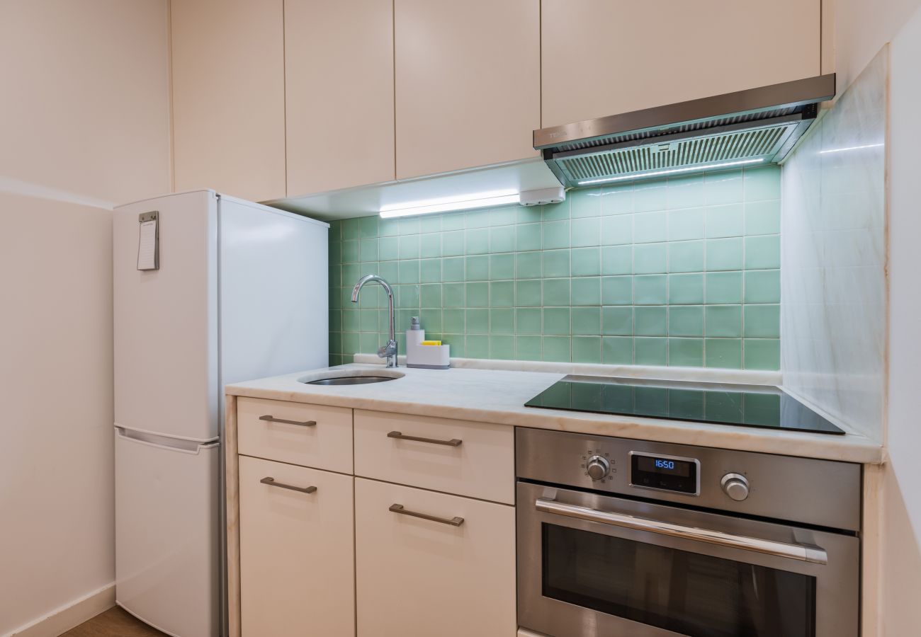 Apartment in Lisbon - Cozy 2 bedroom retreat