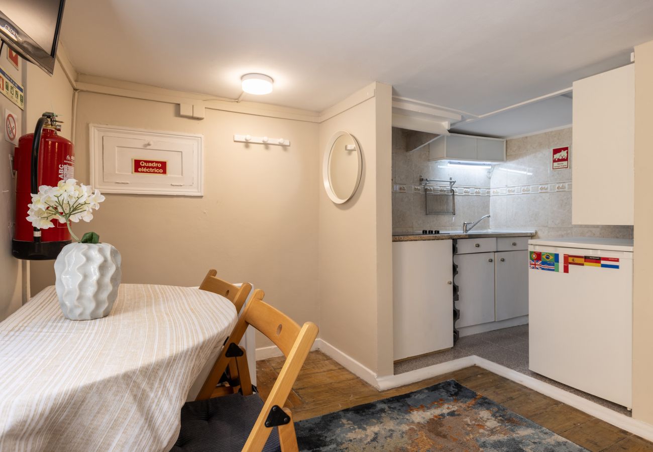 Studio in Lisbon - Small piece of old Lisbon