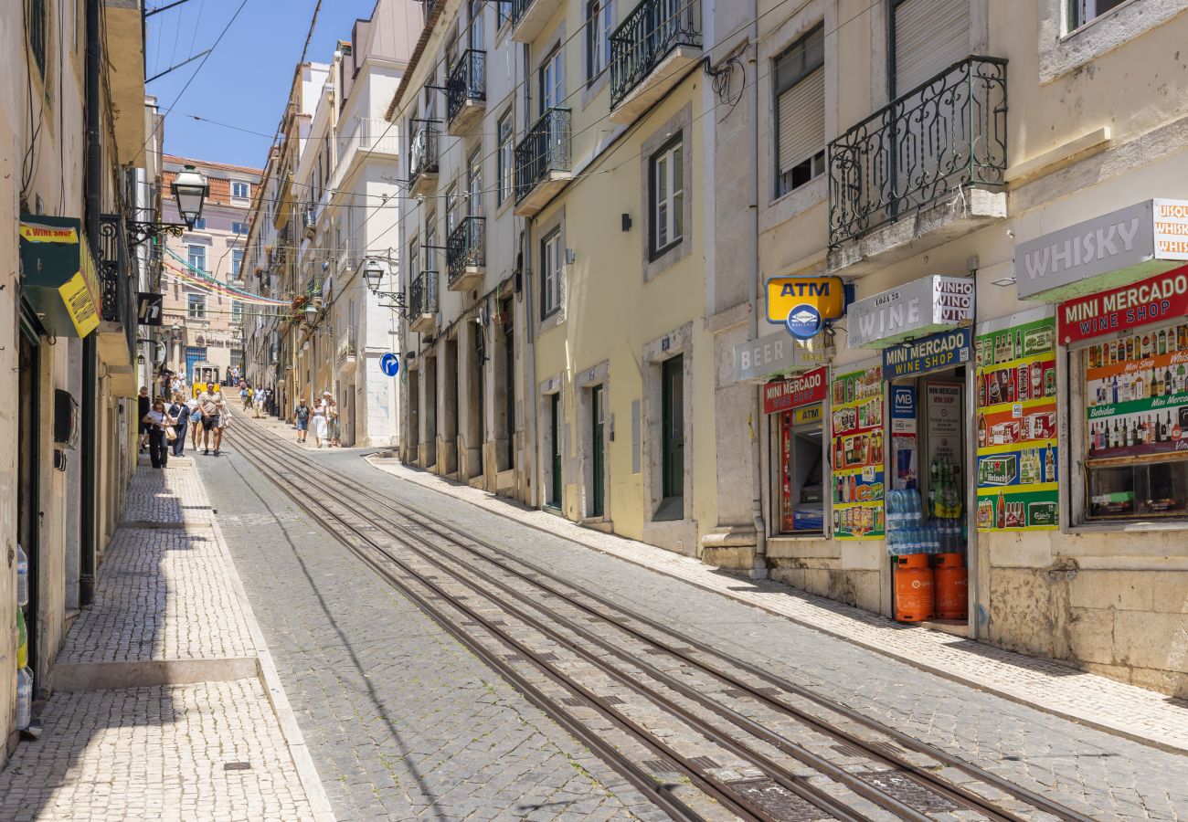 Studio in Lisbon - Small piece of old Lisbon